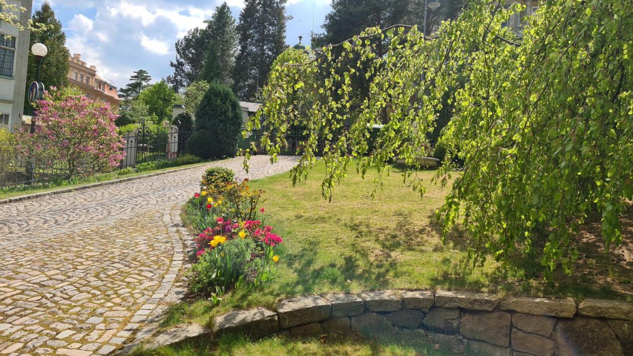 Apartmany Vila Liberty Karlovy Vary Exterior foto